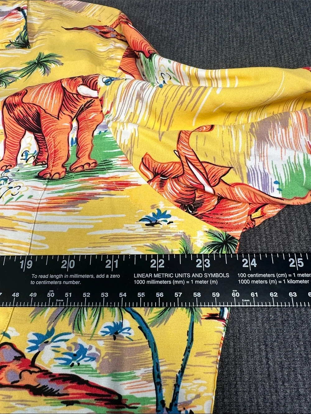 POLO Ralph Lauren Caldwell 100% Viscose Hawaiian Shirt Medium Yellow Elephant